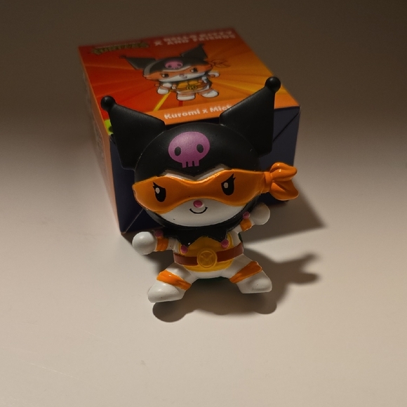 Hello Kitty and Friends Kuromi x Michelangelo - Picture 1 of 4